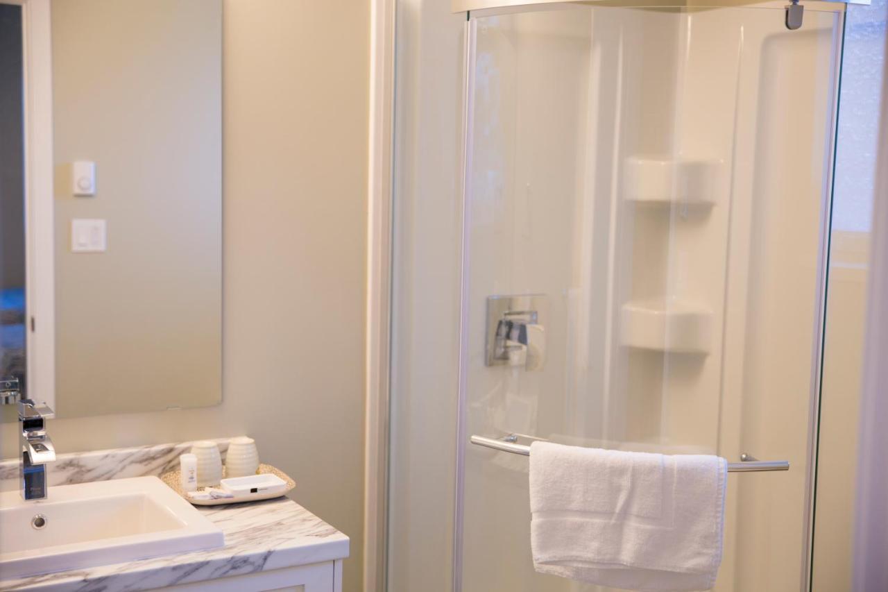 Downtown Whitehorse Deluxe 2 Bedroom Condo Esterno foto