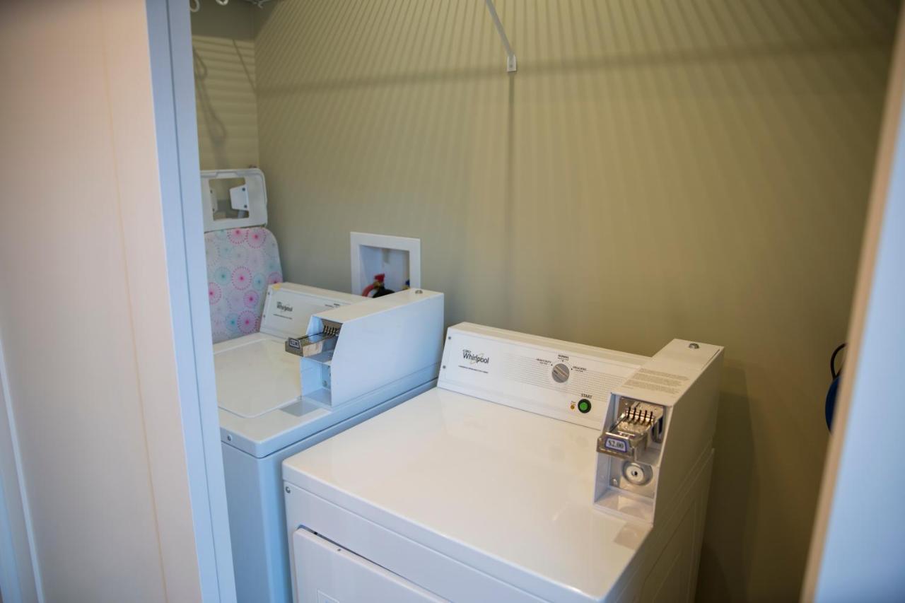 Downtown Whitehorse Deluxe 2 Bedroom Condo Esterno foto