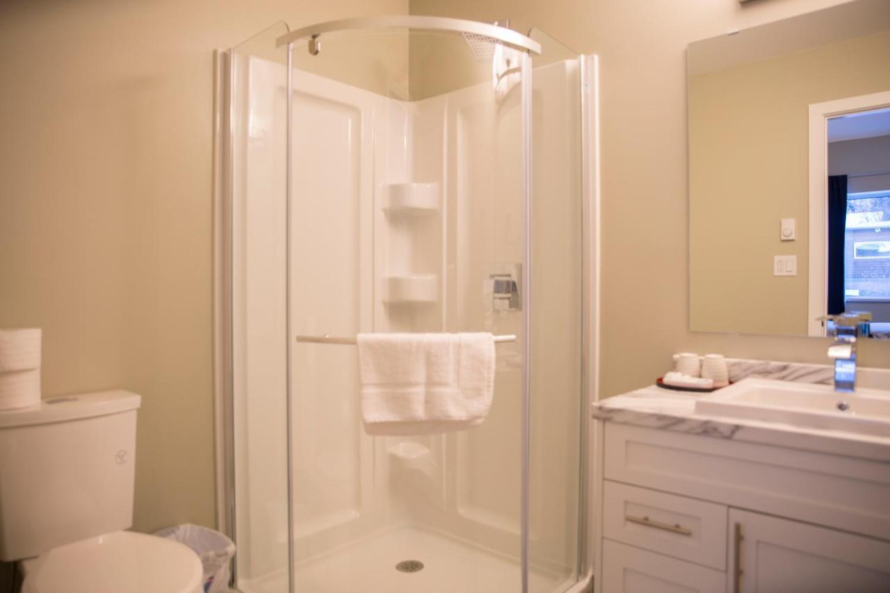 Downtown Whitehorse Deluxe 2 Bedroom Condo Esterno foto